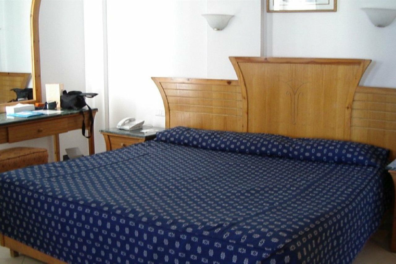 Oasis Marine Hotel Sangho ภายนอก รูปภาพ